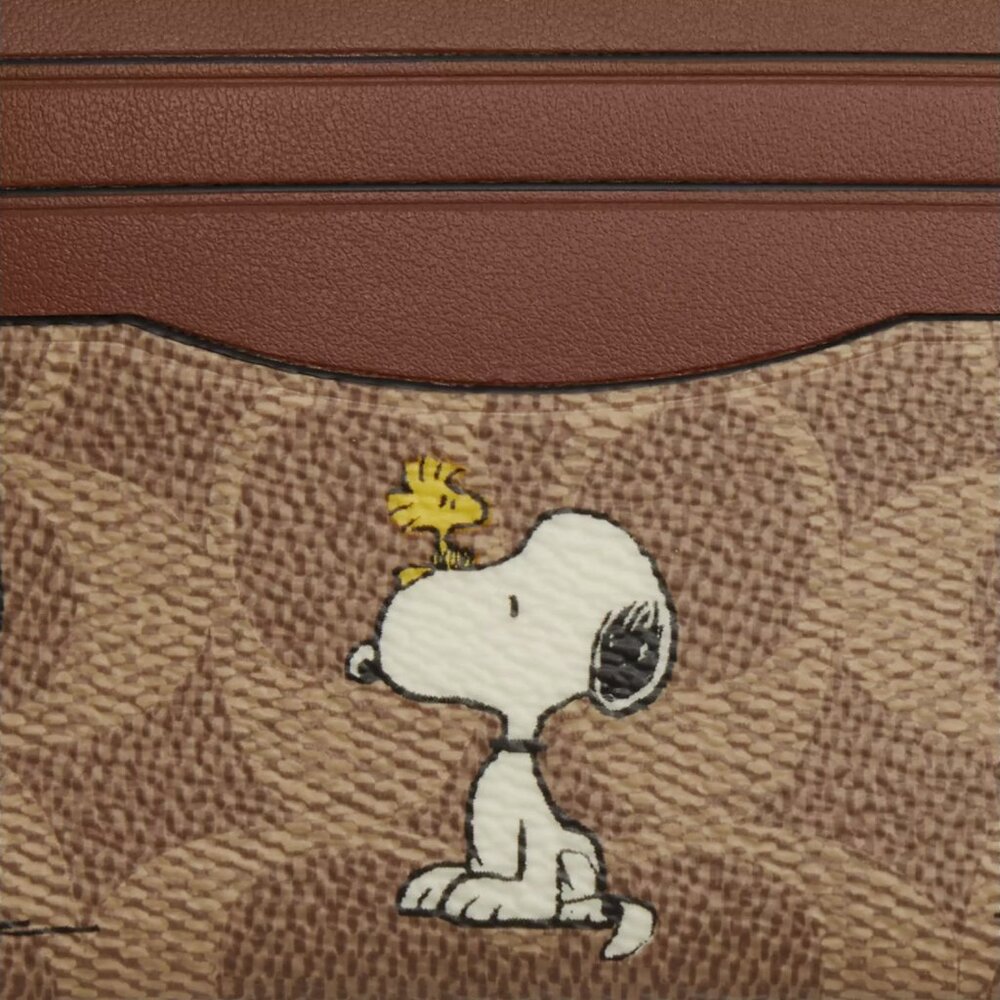 ❤️🐶Coach Coach X Peanuts Slim Id Card Case In Signature Canvas Snoopy Print - Picture 2 of 7